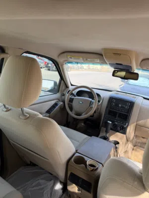 Used Ford Explorer in Mubarak Al-Kabeer