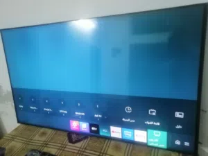 شاشتين للبيع موجودة في اربد شاشة سامسونج حجم 65 انش نظام U7000Ux فل سمارت Quled تدعم خاصية 4k صورة