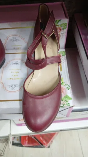 شروة أحذية ستاتي كعب وزحاف وبواط