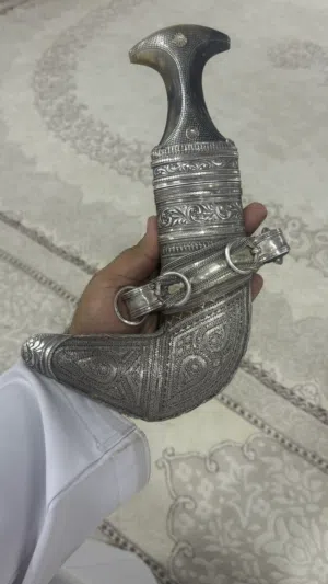 للبيع خنجر صوري
