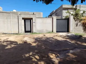 4 Bedrooms . 4 Bathrooms . 212 m21