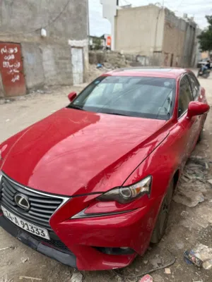 لكزس فئة IS 200T 2016