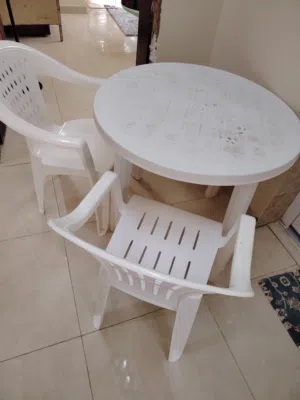 Dinning table  for sale