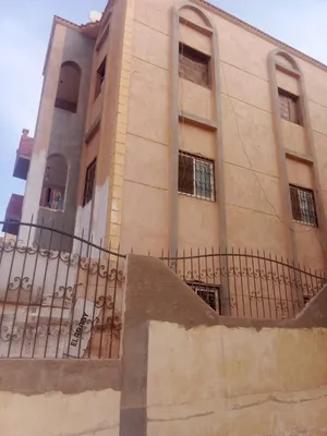 More than 6 bedrooms . 3 Bathrooms . 80 m22