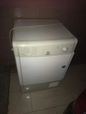 نشافه ملابس