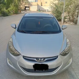 Hyundai Elentra 2014 Full option alloy wheels  Inside out side clean Insurance November 2026