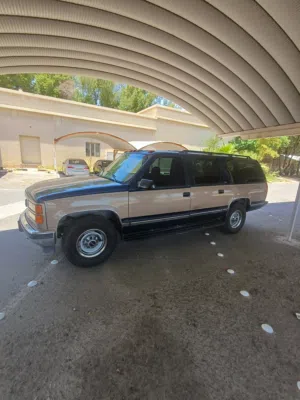 Used GMC Suburban in Farwaniya