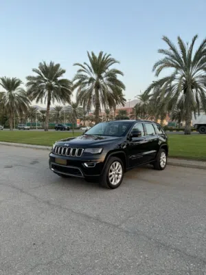 Used Jeep Grand Cherokee in Muscat