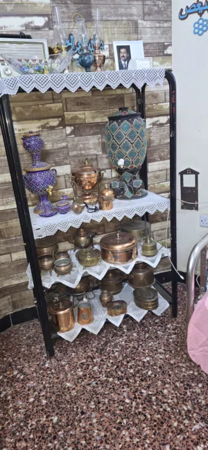 ميز فاترينة