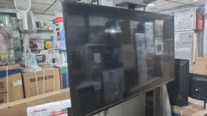 شاشات سامسونج 32مسطح LED مكسره 5000ريال
