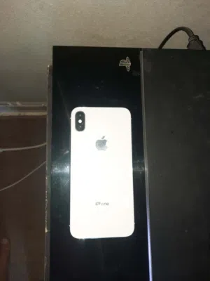 لون ابيض IPhone XS