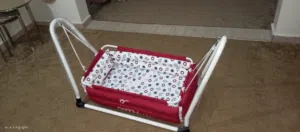 سرير اطفال استعمل نطيف