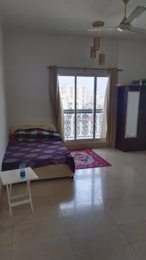 1 Room with Attached Bathroom Available in 2BHK Flat for Indian Professional