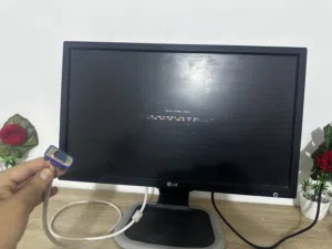 شاشة LG حجم 24