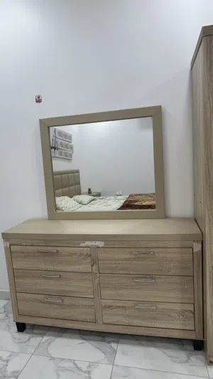Dressing table