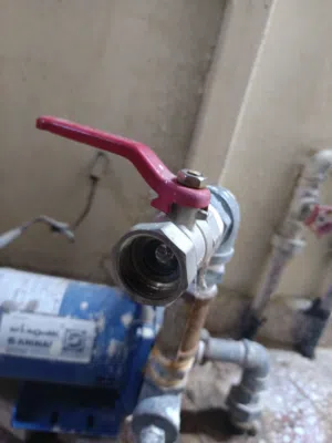 كهربائي وسباك محترف خدمات منزلية....Electrician & Plumber Home Services
