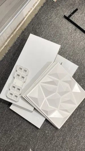 عد ثلاثين قطعه 3d رفرف عدد اثنين نوع سميك وقوي  ساعه مكتبيه إلكترونيه بلون الابيض