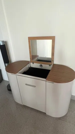 Table with folding mirror