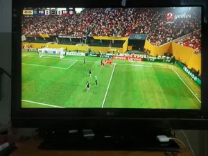 للبيع شاشة L.G /42 بحالة ممتازة