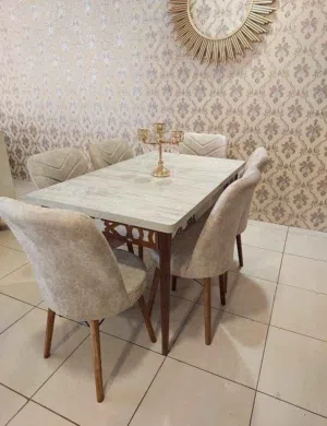 طاوله الطعام