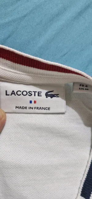 للبيع 3 تيشيرتات براندات عالمية (Lacoste - Boss - Ferrari) حالة الزيرو