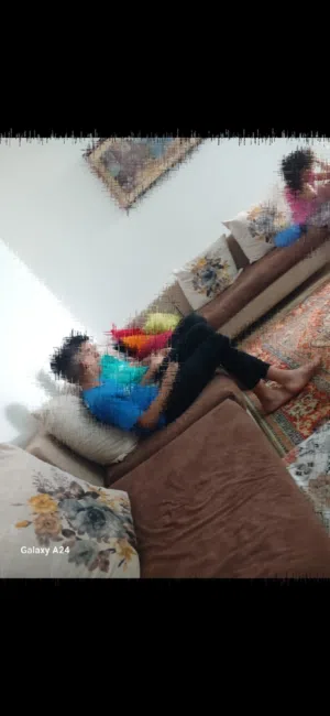 صالون للبيع