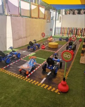 حديقة مروريه مجهزة من كل الاضافات ارضيات اشارت مرور طوابع ارض لروضات لمدن الالعاب