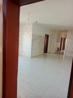 شقة طابق ثالث للبيع