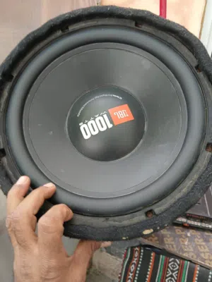 للبيع سماعات قويه