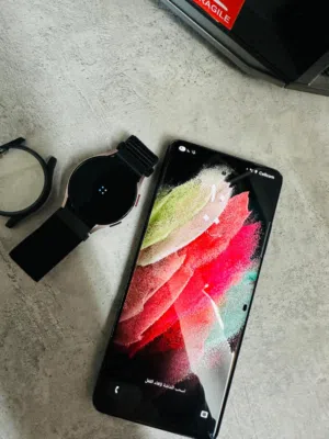 Samsung Galaxy S21 Ultra + Galaxy Watch 4