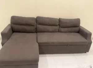 كنب بسرير عريض