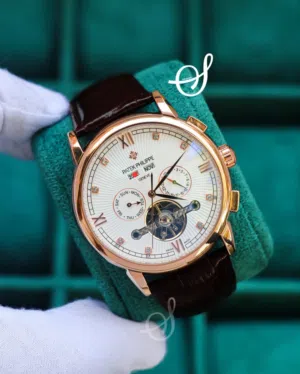 ساعة باتيك فيليب PATEK PHILLIP تعمل بحركة اليد اوتوماتيك مكينة ياباني ذات خزان طاقة جلد طبيعي مخ