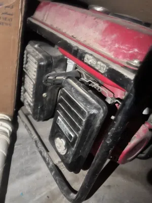 مولد كهربائي من شركة هوندا