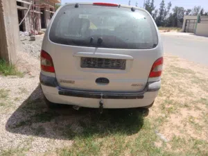 السلام عليكم ورحمه الله وبركاته عندي سيارة رينو موديل 2003