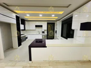 شقة جديدة - لم تسكن - طريق المطار - طابق أول - 206م - موقع مميز