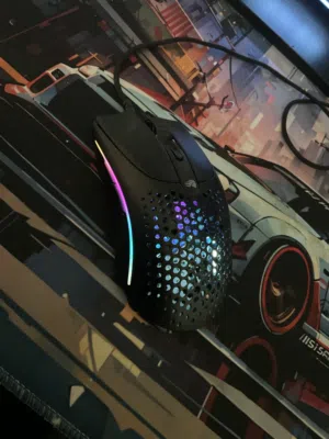 mouse glorious model 02