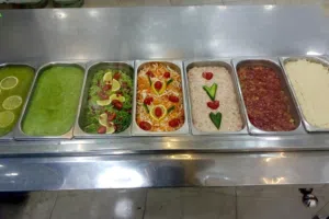 عدة مطعم كاملة للبيع