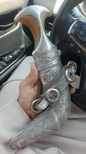 خنجر 00للبيع