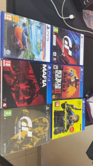 للبيع - حالة جيدة جدًا، مو مستعمل وايد شغال تمام CD ومافيه خدوش، اللي مهتم يتواص