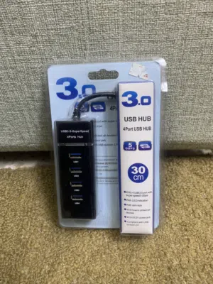 قطعه شبك على كيبورد و موس على التليفون