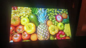 شاشه 55 ماجيك سمارت تدعم 4K LED بحاله الوكاله بالكرتونه مع علاقه وريموت