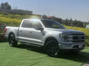 Ford F150 Lariat Hybrid