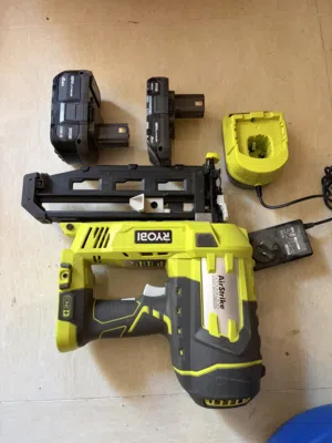 مسدس مسامير RYOBI