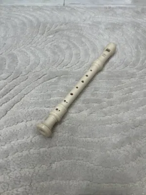 عازف من شركة Yamaha اصلي 100 بل 100 غير مستخدم