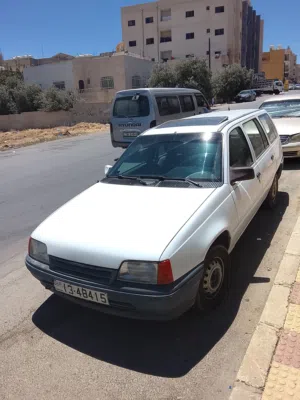 اوبل كاديت ستيشن موديل 1990 للبيع حبة بلادها