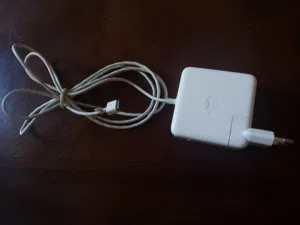 شواحن Apple