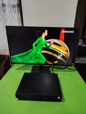 بسم الله Monitor samsung 4k للبيع