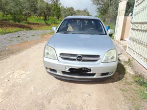 اوبل فيكترا cموديل 2003 اربعه جيد ا للبيع او للبدل