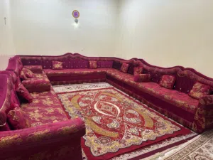 كنب غرفة الجلوس (الصالة)  كنب صالة للبيع – بحالة جيدة