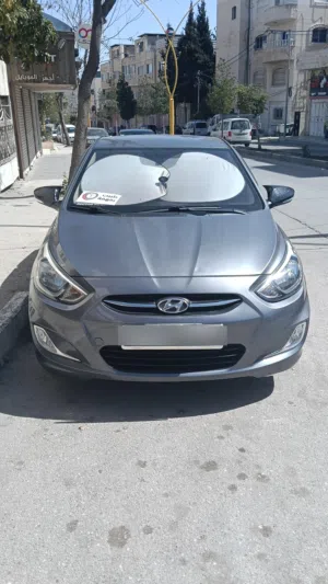 هونداي اكسنت موديل 2016 محرك 1.6 بنزين ارررررربعه غيار